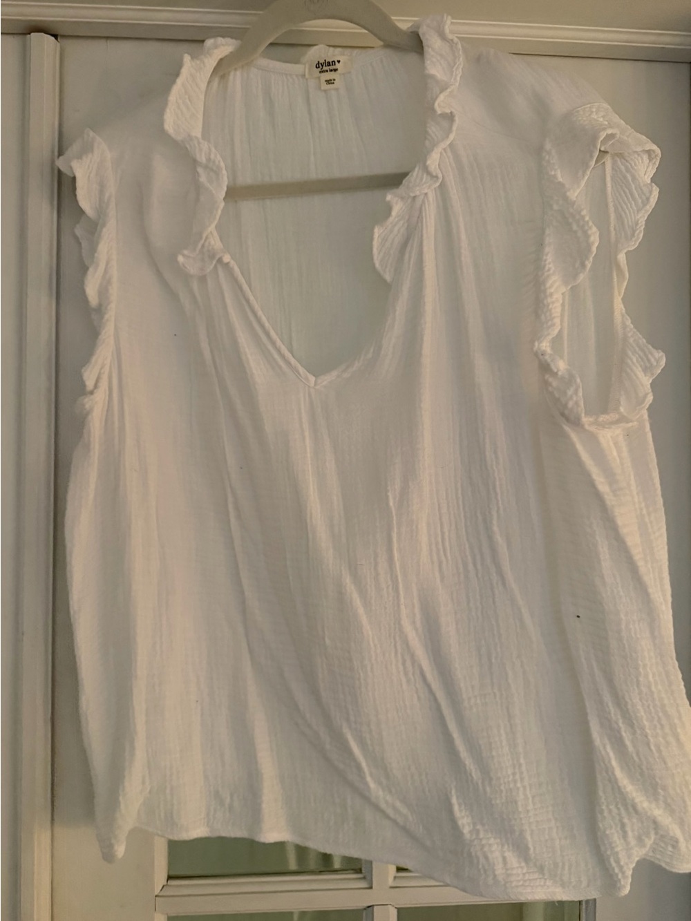 dylan White Ruffle-Trim V-Neck Camisole Top